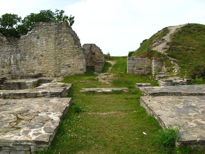 Lihula ordulinnus ja m�is