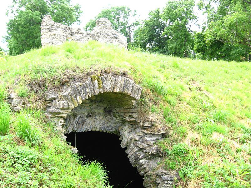 Lihula ordulinnus ja m�is