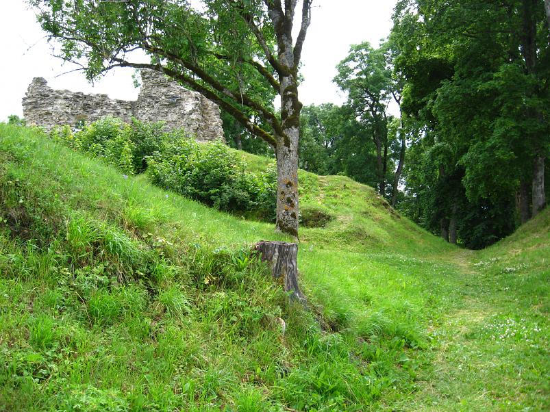 Lihula ordulinnus ja m�is